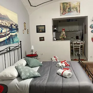 https://lazzarella.hotels-amalfi.com